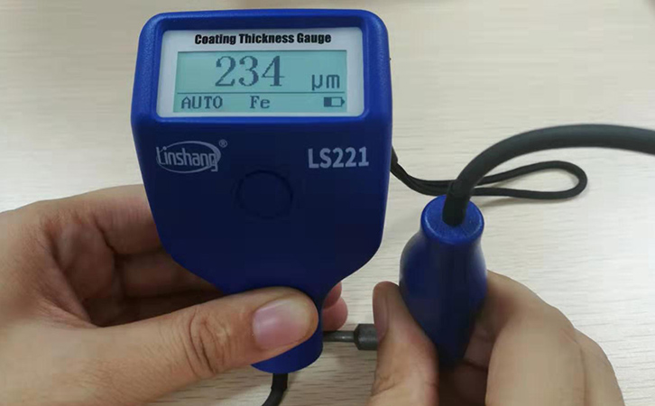 鍍層測(cè)厚儀檢測(cè)圓柱金屬的鍍層測(cè)厚度